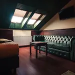 Shoemaker Irish Pub & Accommodation